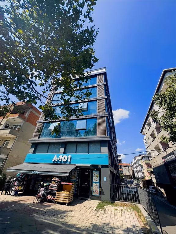 Sancaktepe Atatürk Caddesi Üzerinde 2 + 1 Otoparklı Daire 1