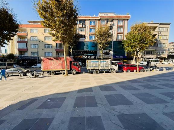 Remax Kurtuluş'tan Maslak Caddesinde Kiralık 100 M2 Dükkan 2