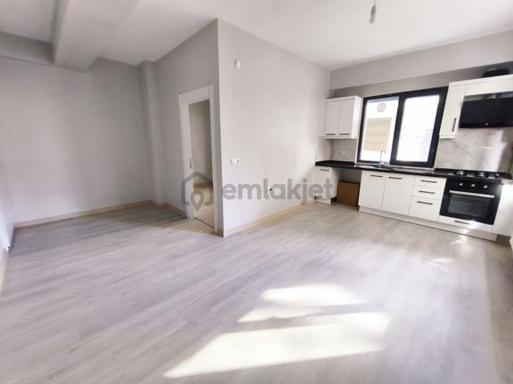 Esatpaşa Merkezde Son Durağa Yakın Yeni Binada Y.giriş 1+1 Daire 1
