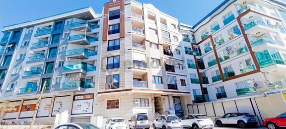 İzmir Bornova Erzene Mah.kaliteli Yapıda Satılık Geniş 3+1 Daire 1