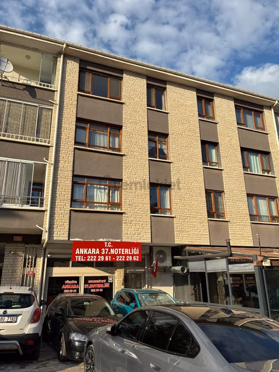 Emek Cemil Kırımlıoğlu'nda Mobilyalı 2+1 Ankaray'a Yakın Kiralık Daire 1