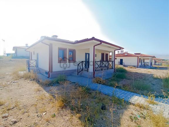 Canbay Yapı'dan Tapu Güvenceli Müstakil Köy Evi 2