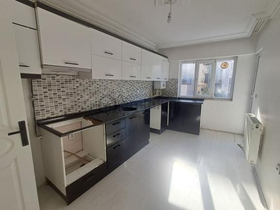 Denizli Halk Cad. Emniyet Isıkları Üstü Dairemiz Kiralıktır 1