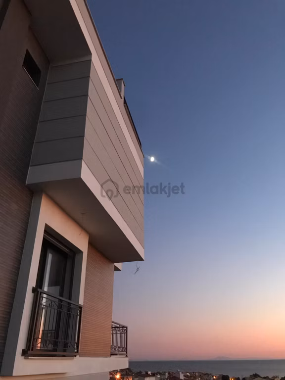 Deniz Manzaralı 3 Oda + 1 Salon Tripleks Villa 2