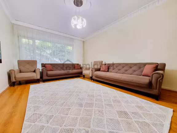 Temiz Eşyalı - Muhteşem Konum - Yapılı - Eşyalı Kiralık Daire.. 1