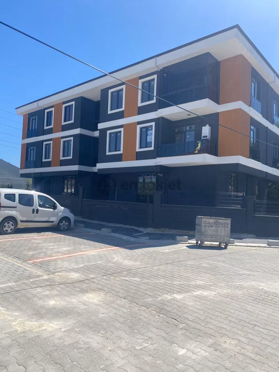 Re/max Land'ten Tekirdağ/çorlu/rumeli Mah.'de Satılık 1+1 Daire 1