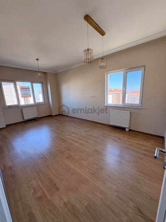 Çatalca Kiptaş Akasya Sitesi’nde Kiralık Daire | Boş Ve Taşınmaya Hazır! 2