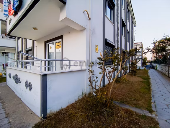Kocaali Sahilde Merkezi Konumda Havuzlu Site İçi 2+1 Daire 2