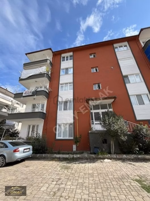 Onay Emlak'tan Ellibeşevler'de 3+1 Satılık Daire 1