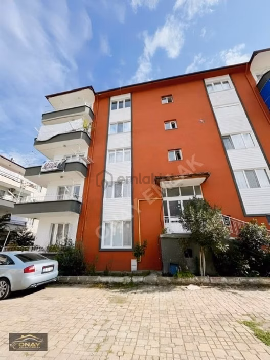 Onay Emlak'tan Ellibeşevler'de 3+1 Satılık Daire 1