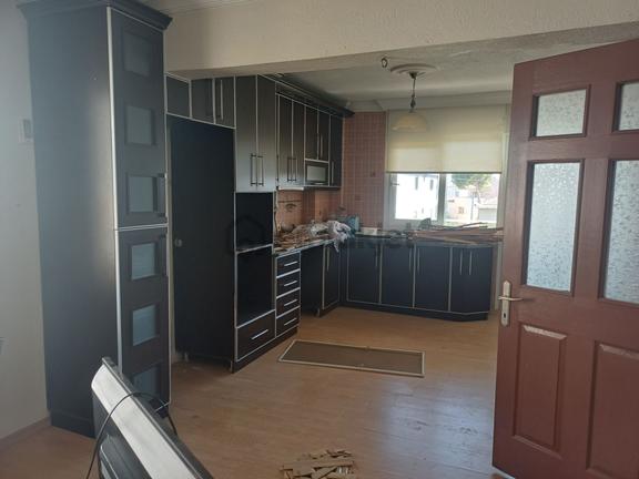 İzmir Menderes Mithatpaşa 3+1 Doğalgazlı 2wc2 Balkon 3 Kat Yapılı Daire 1