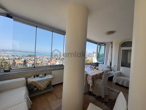 3+1 S.demirel Bulvarı Göl Manzaralı Önü Kapanmaz Dgaz 185m2 Hasarsız 2balkon Oda Büyüklüğü Kiler. 1