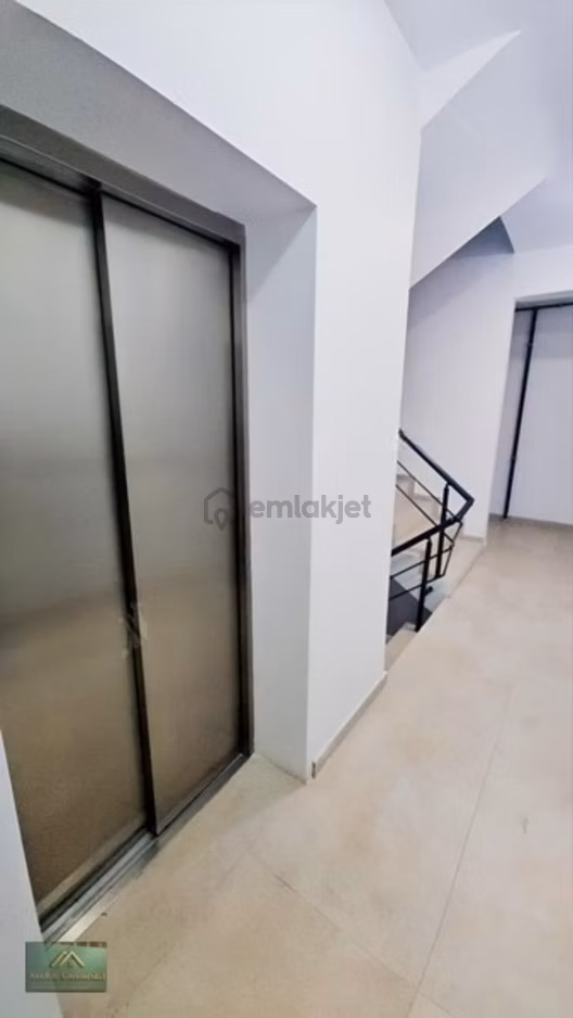 Anadoludan Cumhuriyet Mahallesi'nde Satılık 1+1 2