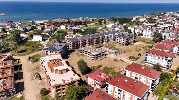 Cumhuriyet'te Denize 250 M. Site İçi 2+1 Satılık Daire 2