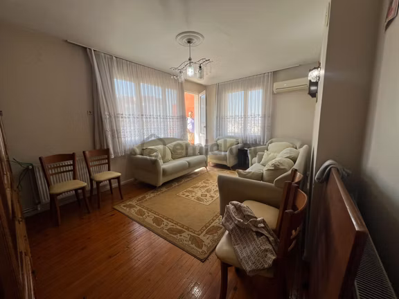 Acil Konak Zeytinlik Mahde 2+1 100m2 D.gazlı Ayrı Mutfak Ferah Daire 1