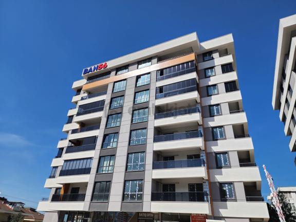 Ban 56'da Arakat 205m2, Otoparklı, Giyinme Ve Çamaşır Odalı 3+1 1