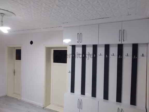 Satılık 4+1 Müstakil Daire Ve Arsası 1