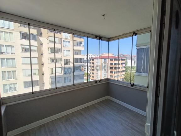 Yağmur Emlaktan Havuzlu Site İçerisinde Geniş Kiralık 3+1 Daire 2