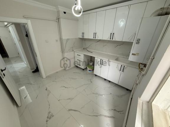 Altınpark Karşısı Full Yapılı Kat Konumunda Kilerli Fırsat Daire 2