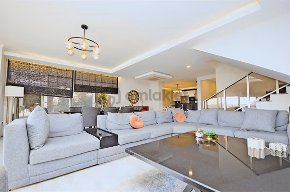 Kargıcak'da Satılık 3+1 Eşyalı Villamm Manzaralı Ve Özel Havuzlu 1