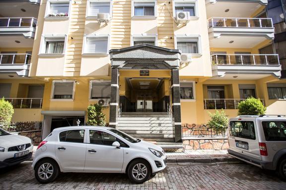 Karşıyaka Aksoy Mah.de Sahile Yakın,ebeveyn Banyolu,geniş Ve Lux Kiralık 2+1 Daire 2