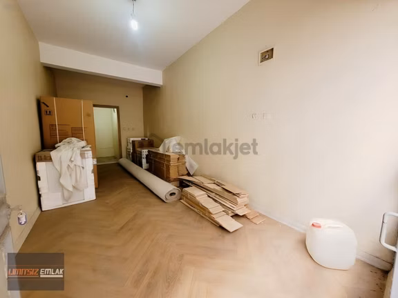 Fikri Altay Mah 27 M² Ordu Bulvarı Yakını Kiralık Dükkan 1