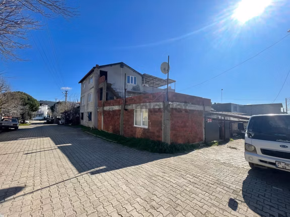 Zeytinli'de Eşsiz Fırsat Satılık Müstakil Ev(3 Daire) 1