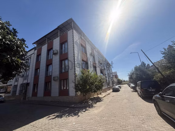 Yeni Mah. Köşe Başı Konumda 3 Ayrı Tapulu Satılık Komple Bina 2
