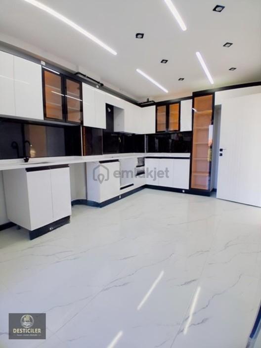 Ar-054 Şirintepe Mah. 3+1 140m2 Yunus Emre Spor Kompleksi Yakını 1