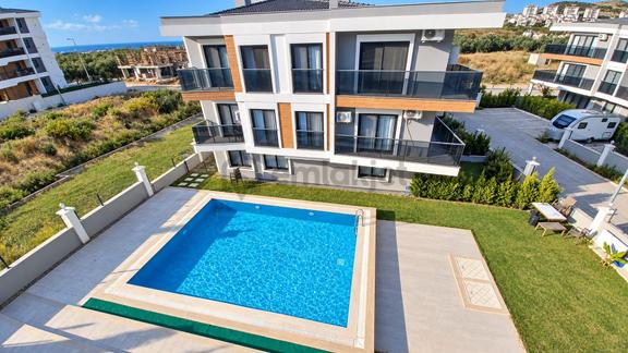 Kuşadası Davutlar Havuz Manzaralı 2+1 Kiralık Daire 2