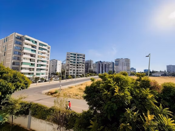 Merkezi Konum Ceylan Avm Arkası 2+1 Ara Kat Daire 1