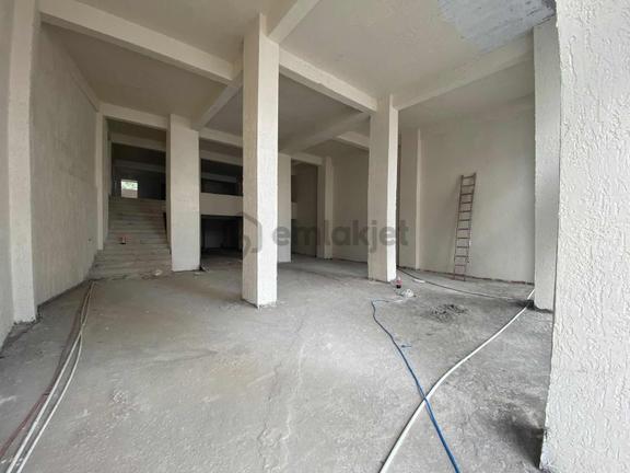 Lerox Uçar Çarşamba Caddesi'nde Kurumsala Uygun Kiralık Dükkan 2