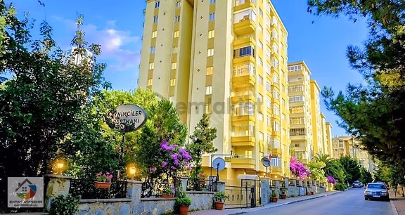 Ataşehir Taçspor Mevkii Sitede Full Manzaralı Boş 3+1 125m2 1