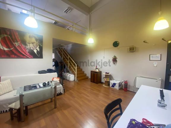 Tekstilkent Emlak'tan Giriş Kat Camlı Kiracısız Satılık İş Yeri 2