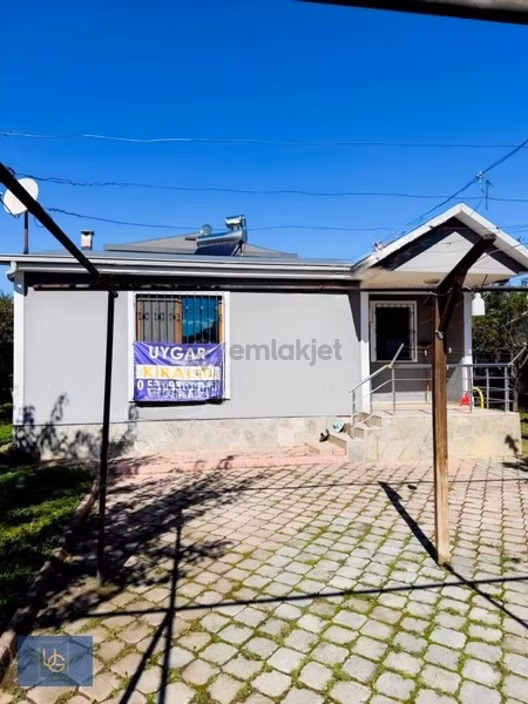Taflan Yalı Mahallesinde Kiralık 2+1 Müstakil Ev 1