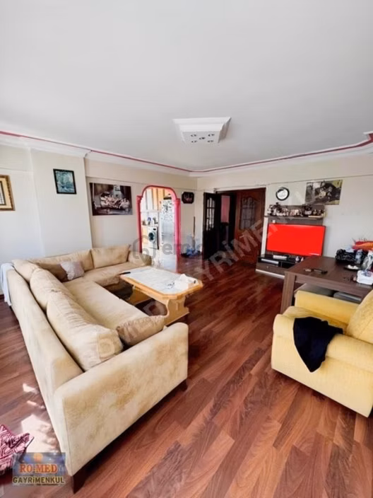 Sancaktepe Pam Sitesi'nde Acil Satılık 4+2 260m2 Dublex 1