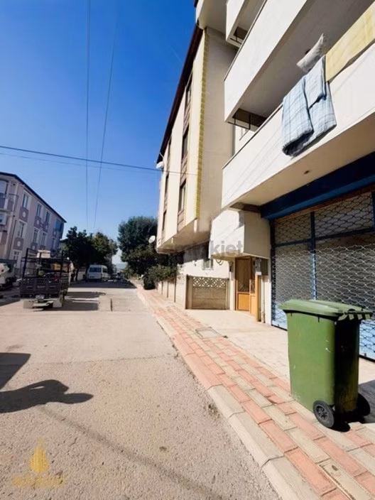 Esentepe Mh. Dükkanlı 3 Katlı Komple Satılık Bina 2