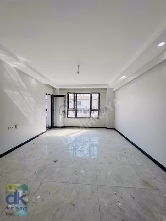 E-çamlıca Mh Behçet Necatigil Cd Yakını Sıfır Arakat 3+1 Daire 1