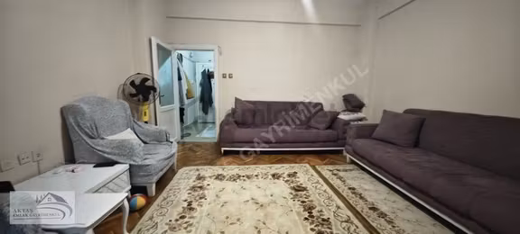 Küçükçekmece'de Satılık 3+1 Daire - Yatırımlık Fırsat 2