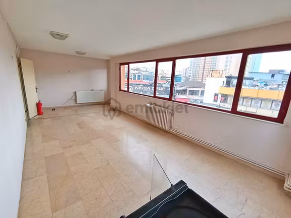 Turyap'tan Bostancı Oto Sanayi'de İş Merkezinde Kiralık Ofis 2