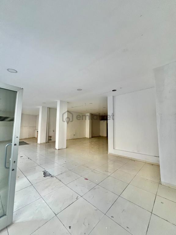Kiralık Dükkan 400m2 Merve Mah. Ferah Emsalsiz Dükkan!!! 2
