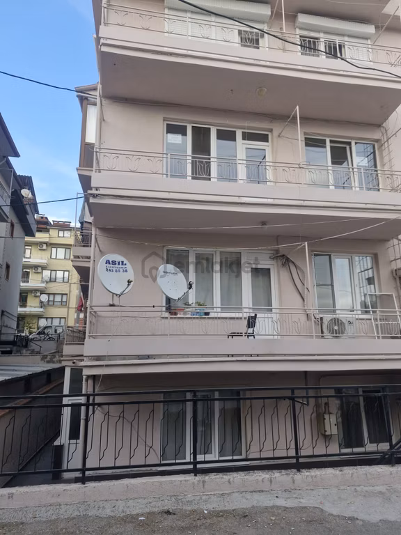 Satılık Teraslı 3+1 Ev 1