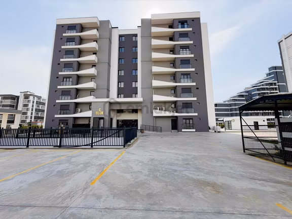 Aksu Altıntaş İşlek Cadde 2 + 1 Satılık Daire 1
