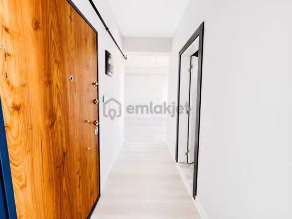Merzifon Mehmet Çelebi Okulu Üstünde 1+1 Kiralık Ara Kat Uygun 2