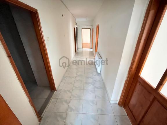 Samsun Atakum Yenimahalle'de Tramvaya Cephe 3.kat 3+1 Kiralık Daire 1