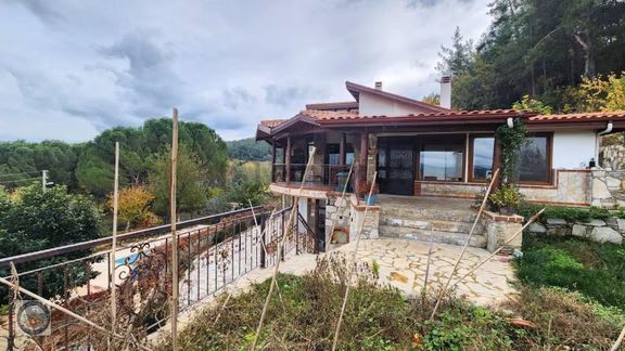 Muğla Yenice'de Satılık Havuzlu Tam Müstakil Villa 2