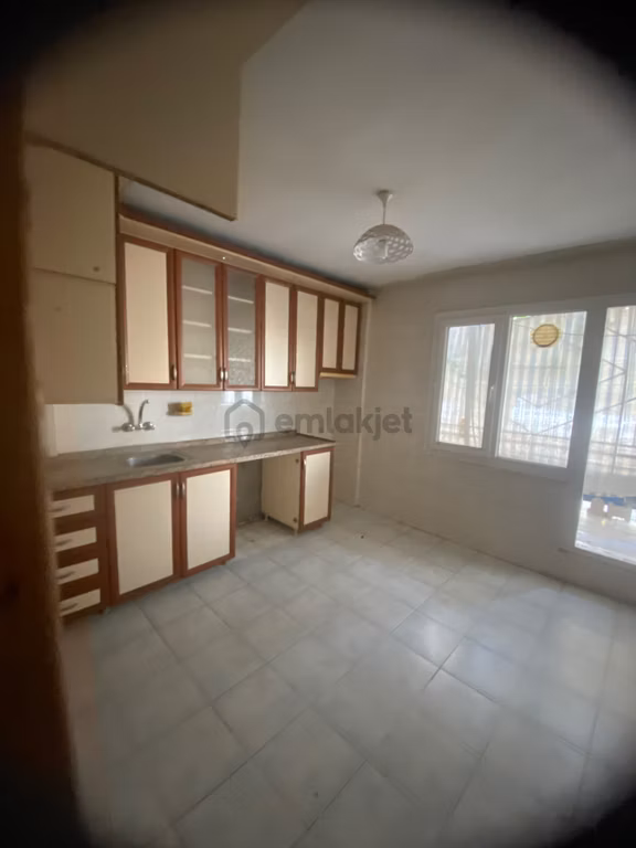 Ag’den Bekara 2+1 Bahçe Katı M.girişli Cadde Arası Kiralık Daire 1