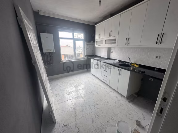Yayla Merkezde Satılık 130 M2 3+1 Ara Daire 1