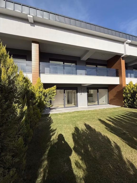 Side Merkezde Satılık Özel Bahçeli Lüks Daire 1