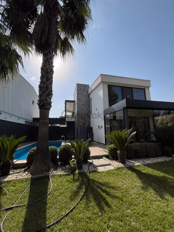 Duacı'da Müstakil Havuzlu Yerden Isıtmalı Ultra Lüks Villa 2